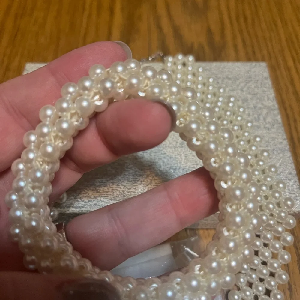 Chic Pearl Jewelry Set - Picture 5 of 6